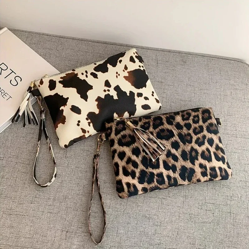 

Women's Leopard Print Handbag Personalized Envelope Clutch Purse Fashion Inspired Top Handle Satchel Grab Bag 핸드백