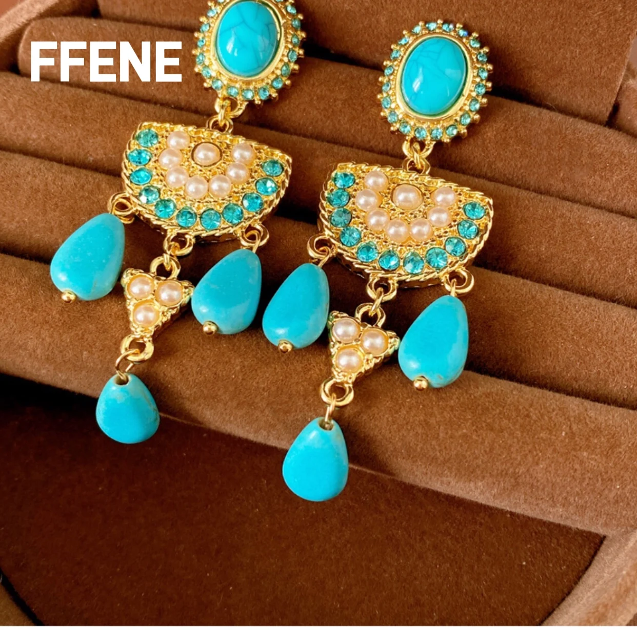 

[Personality] Silver needle with zircon and pearl drop earrings, luxurious and high-end earring, retro temperament earring