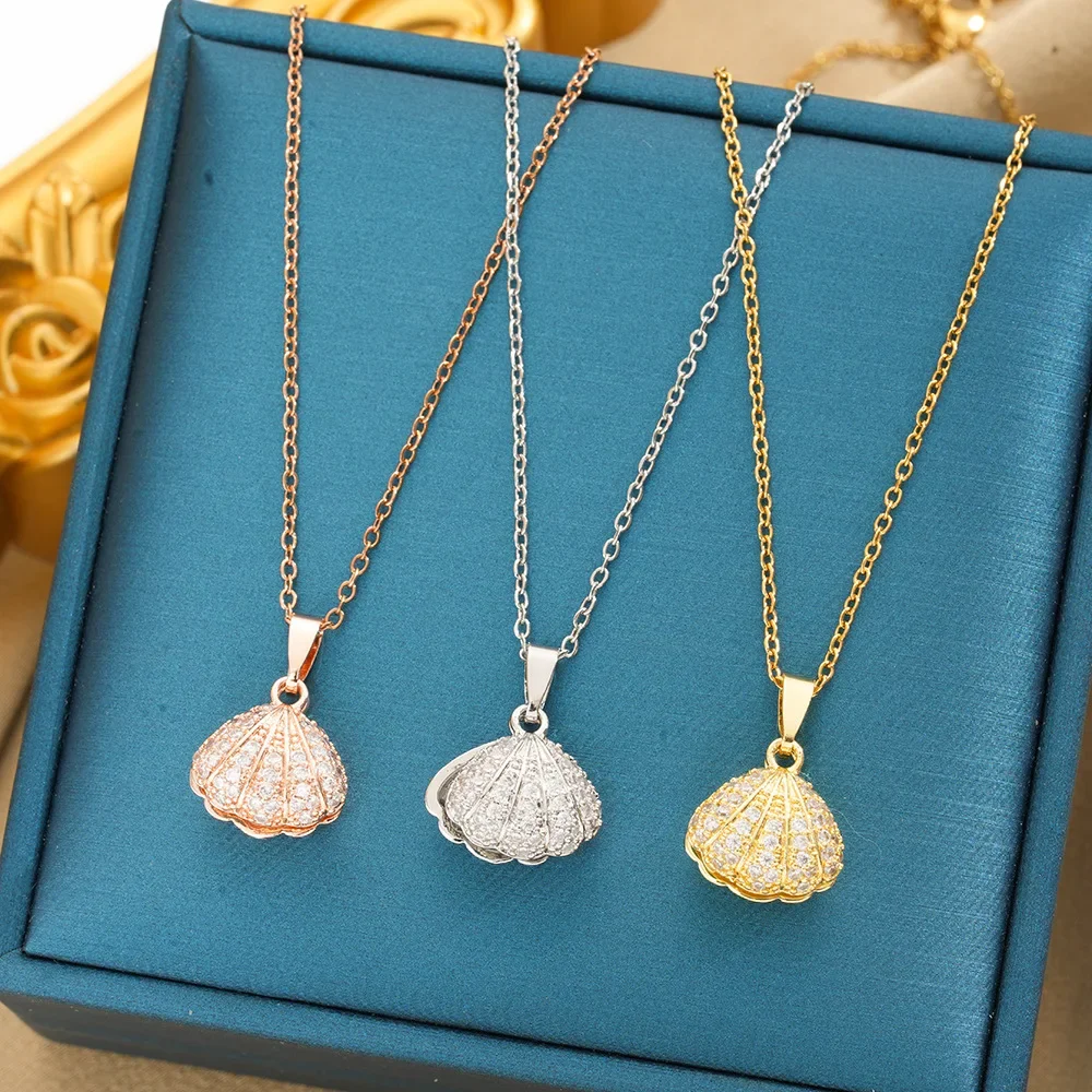 Die neueste muschelförmige Damenhalskette aus Titanstahl im Jahr 2022, kann mit einer einzigartigen Schlüsselbeinkette geöffnet werden.