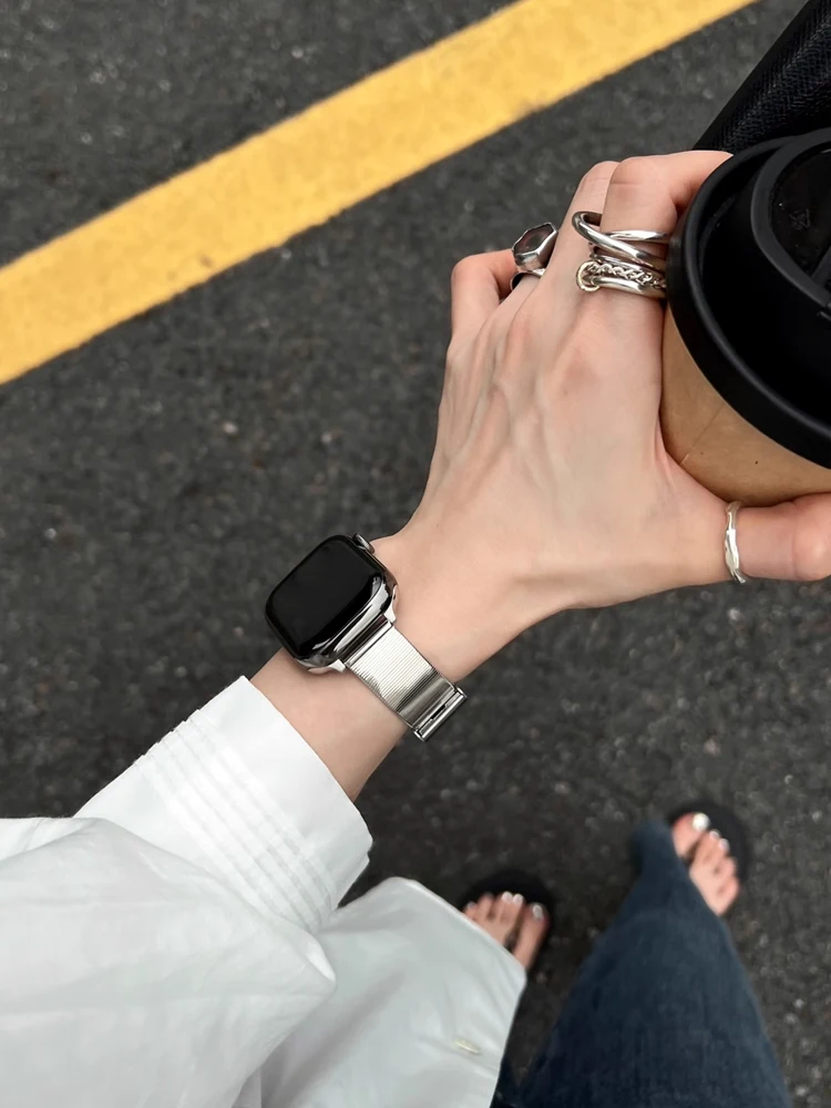 Correa de acero inoxidable brillante para Apple Watch Ultra 10 9 8 7 6 SE 5 4 correa de Metal delgada para iWatch 38mm 40mm 42mm 45 46mm 49mm