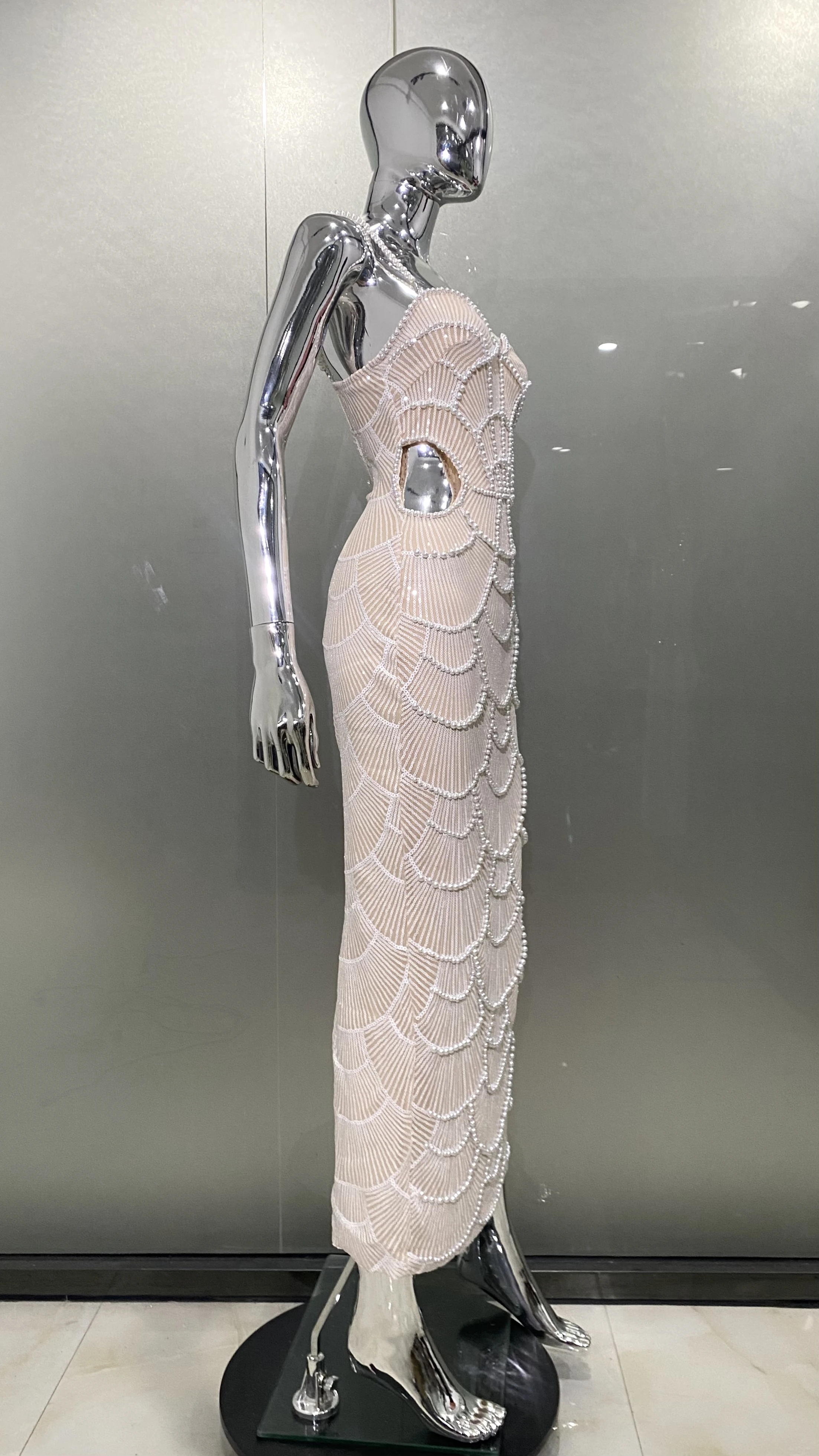 XL Dress Women Elegant White Pearl Evening Party Gowns Spaghetti Strap scollo a V Cut Out caviglia lunghezza un pezzo Celebrity Dress