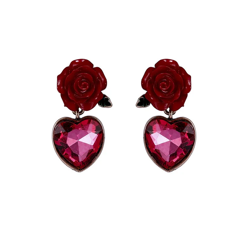 Image of Modische neue exquisite Liebesrosen-Ohrringe, Mori schlichte Herz-Ohrstecker, temperamentvolle Ohrringe für Damen, Großhandel