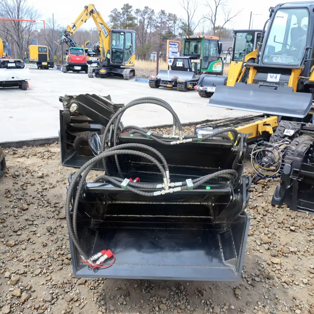 Wholesale Price Hydraulic 4 And 1 Bucket For Mini Skid Steer Loader