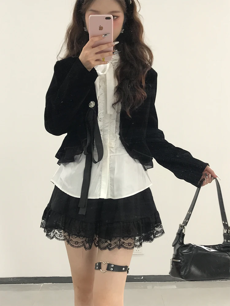 Wit Zwaar Borduren Kant Splitsen Vrouwen Irt Rok Set Herfst 2025, Nieuwe Sle Court Sle Afslanken Tee-stuk Pak