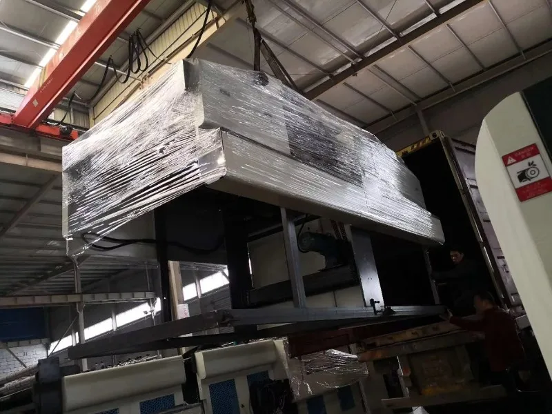 Image 7: Machine de découpe automatique et de rembobinage Runwo pour rubans adhésifs, cartons et étiquettes