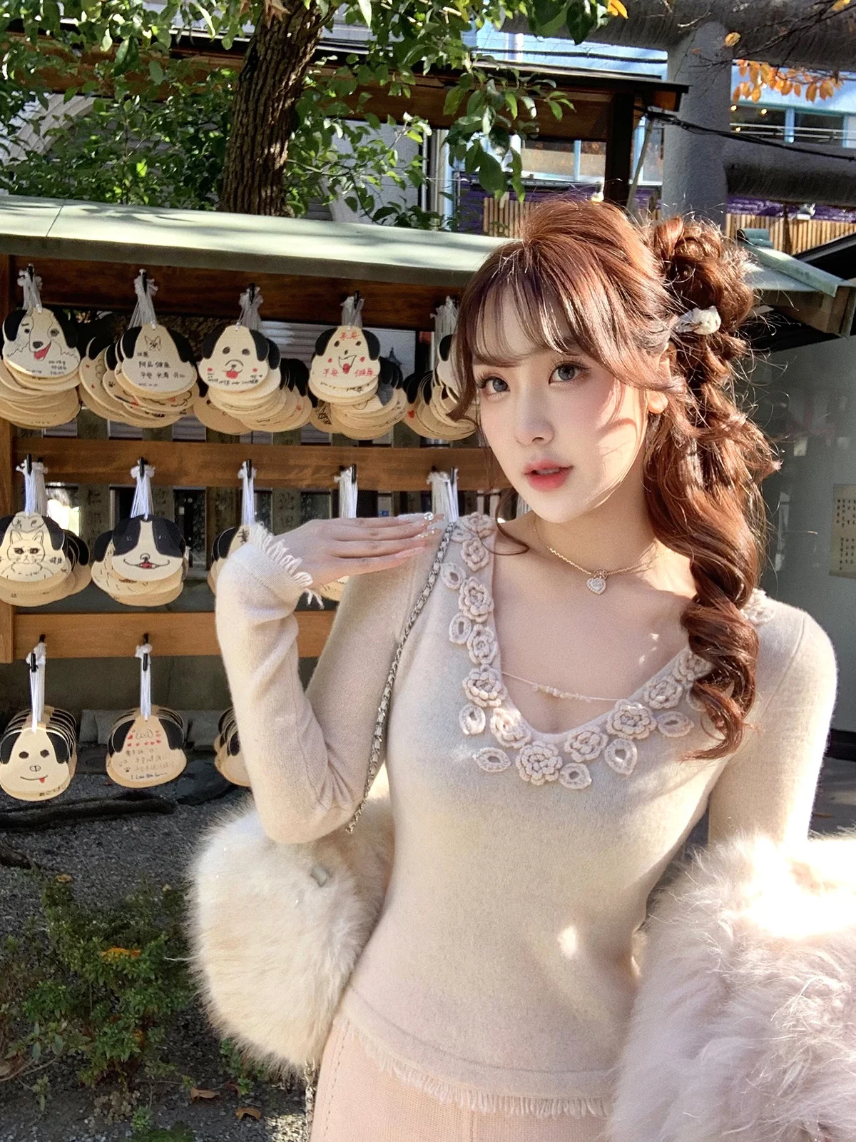 

Женский свитер Kimicoy из 100% шерсти с 3D-цветами ручной вязки, приталенный, с V-образным вырезом, укороченный, с длинными рукавами, трикотаж