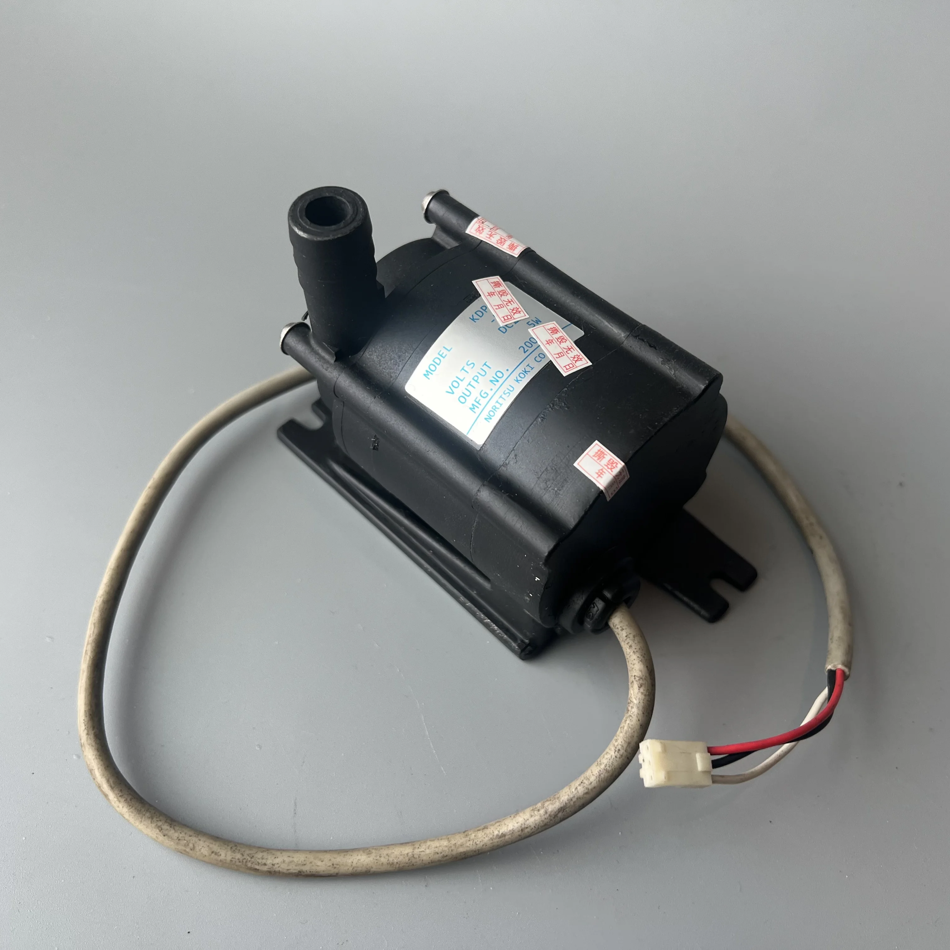 Used 133Y100059 DC24V Fuji Pump for Fuji Frontier 550 570 550R 570R LP5500 LP5700 LP5900 minilabs