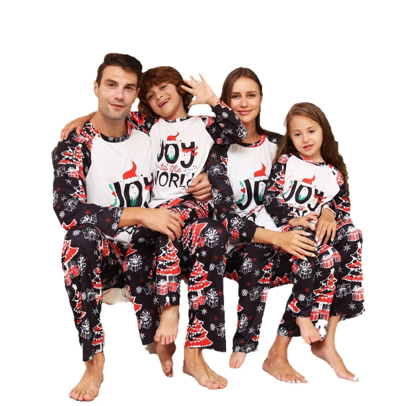 مجموعة بيجامة عائلية جديدة لعيد الميلاد والعام الجديد لعام 2026 - ملابس منزلية مكونة من قطعتين مطبوعة بحروف، بيجامة عائلية متطابقة