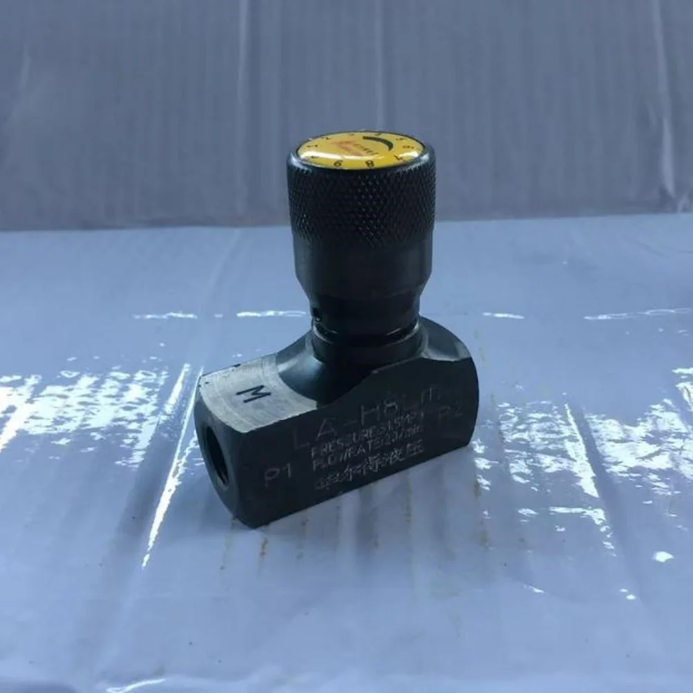 Hydraulic Flow Control Needle Valve Carbon Steel with Precise Flow Adjustment and Galvanized Knob 14 38 12 NPT