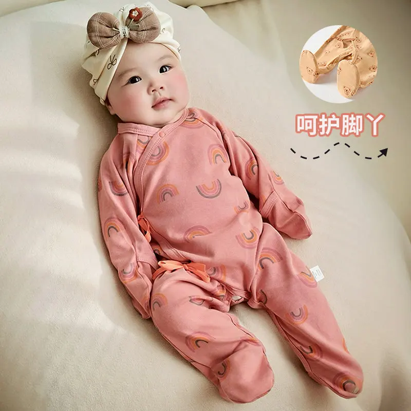 Baby clothes with feet, pure cotton Class A baby one-piece pajamas with socks, newborn anti-scratch face clothes, hand bags