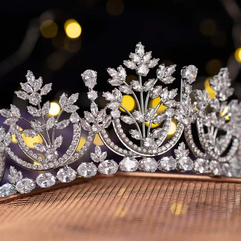 Imagem -05 - Hadiyana-zircônia Cúbica Tiaras Nupciais e Coroas para Mulheres Linda Coroa para Menina Festa de Aniversário Chapéus Bc6800