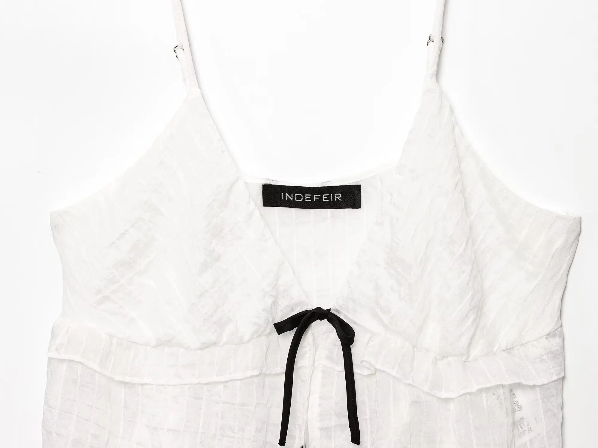 بلايز نسائية صيف 2025 جديد غير تقليدي سليم الخامس الرقبة الطبقات بروتيل القمم المرأة الشارع بلوزات على الموضة #5