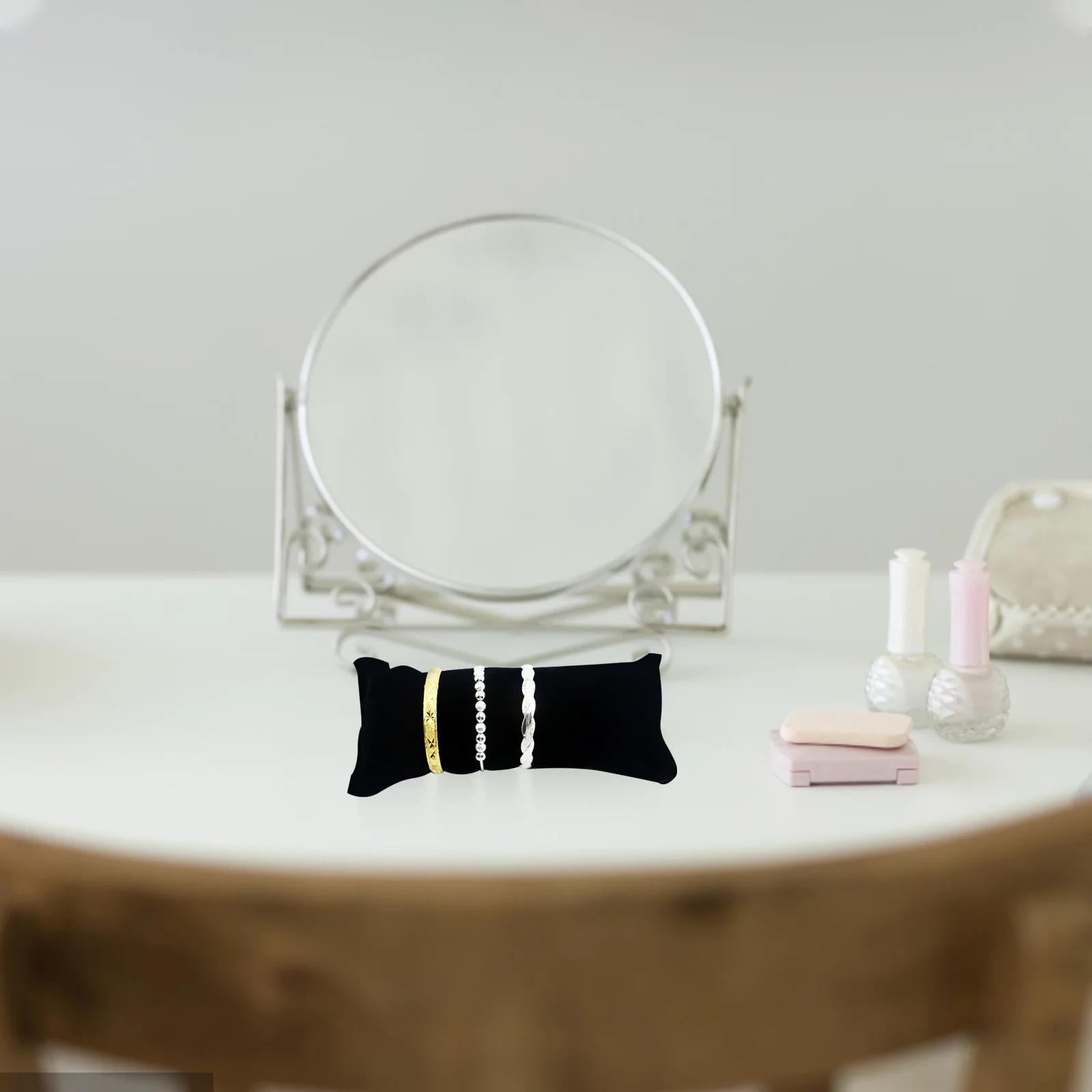 

2Pcs Jewelry Display Pillow Watch Cushion Soft Flannelette Bracelet Display Pillow Durable Protective Pad Jewelry Cushion