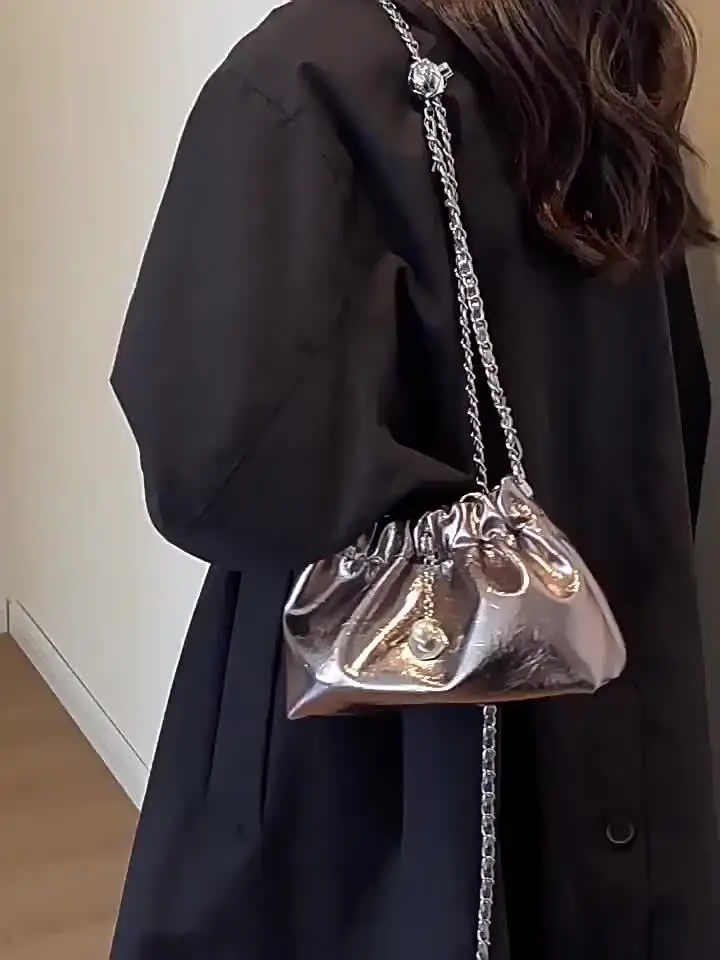 

1 women's mini messenger bag, fashionable magnetic buckle chain shoulder strap small square bag multi-functional portable/single