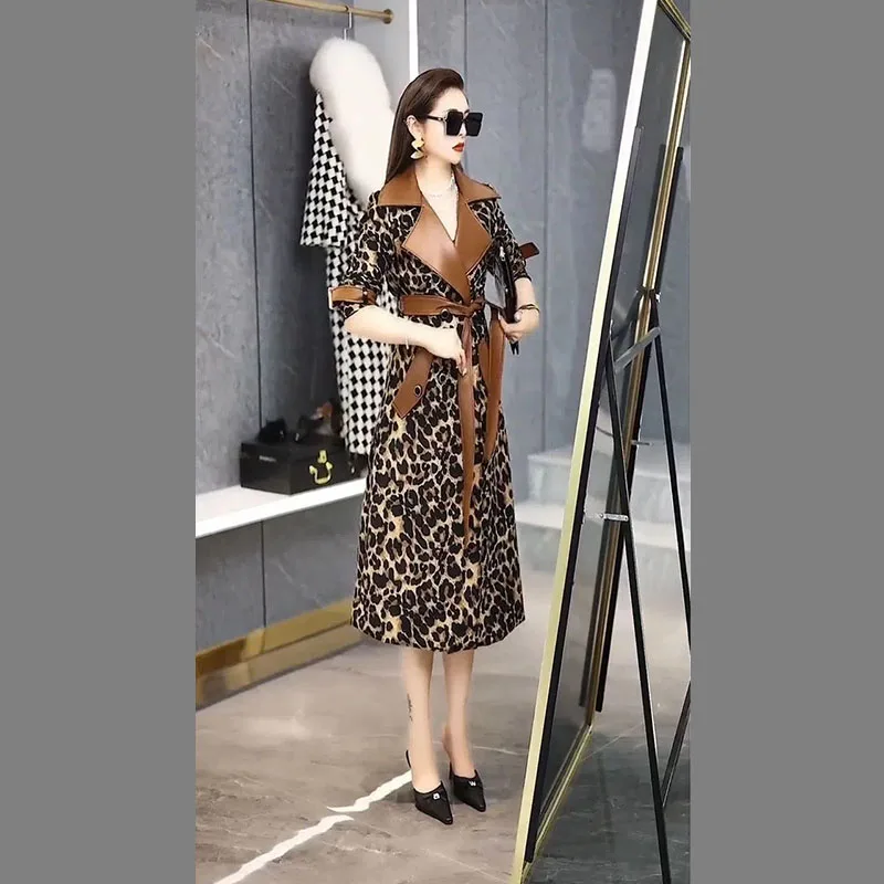 

(Yihaodi Garments) Fashionable high-end temperament light luxury zebra print coat for women in 2022 autumn and winter new large