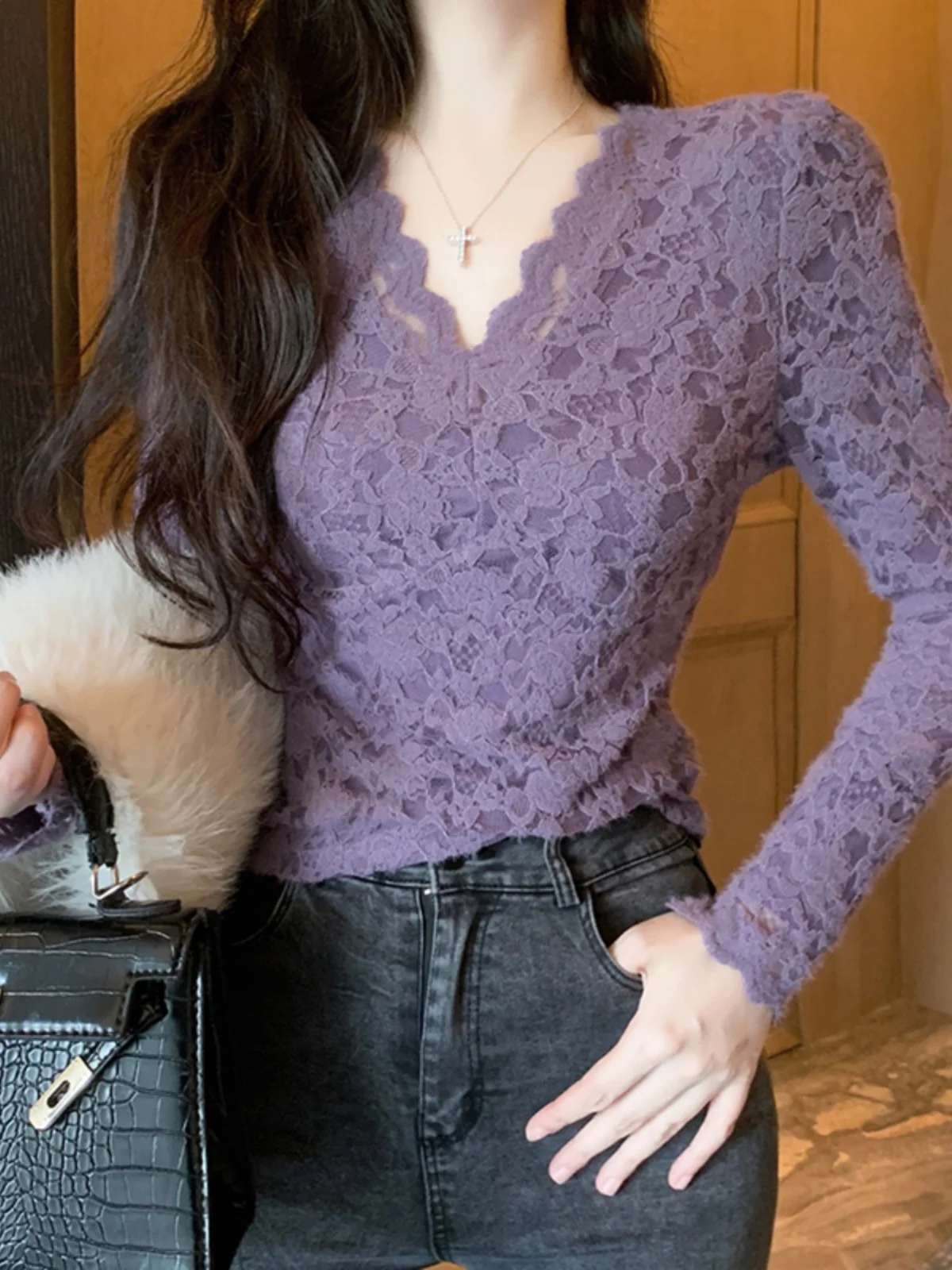 

Ruffle Sve Lace Base irt Women's Autumn Winter V-ne Pure Desire Hollow out Bubble Sve Inner Wear Top Korean Sle S...