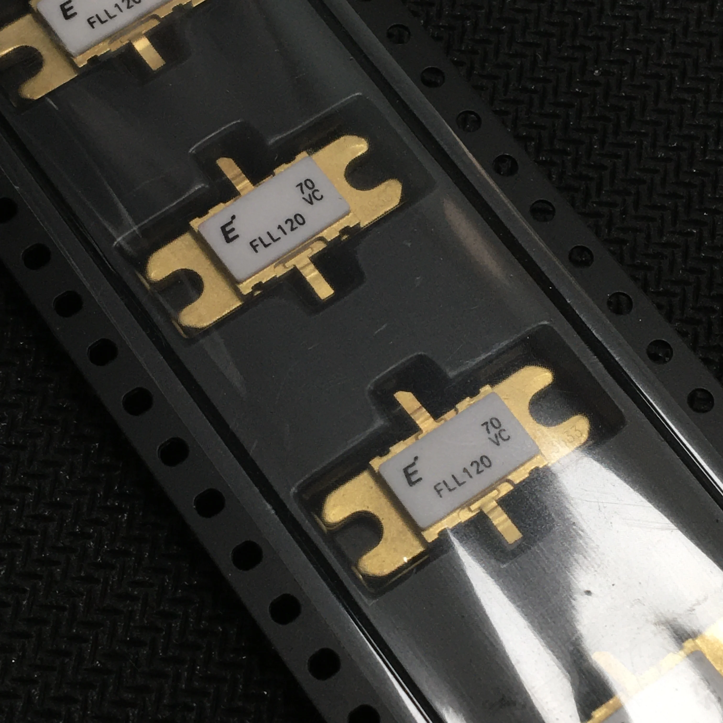 

1pcs 100%New original FLL120 N/A encapsulation RF Power FET Transistor