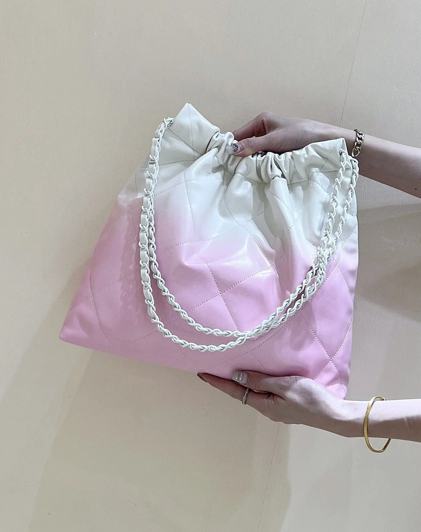 

Casual Commuter Women's Bag Korean Style Diamond Grid Chain Shoulder Bag Large Capacity Handbag Urban Minimalist Style Bucket