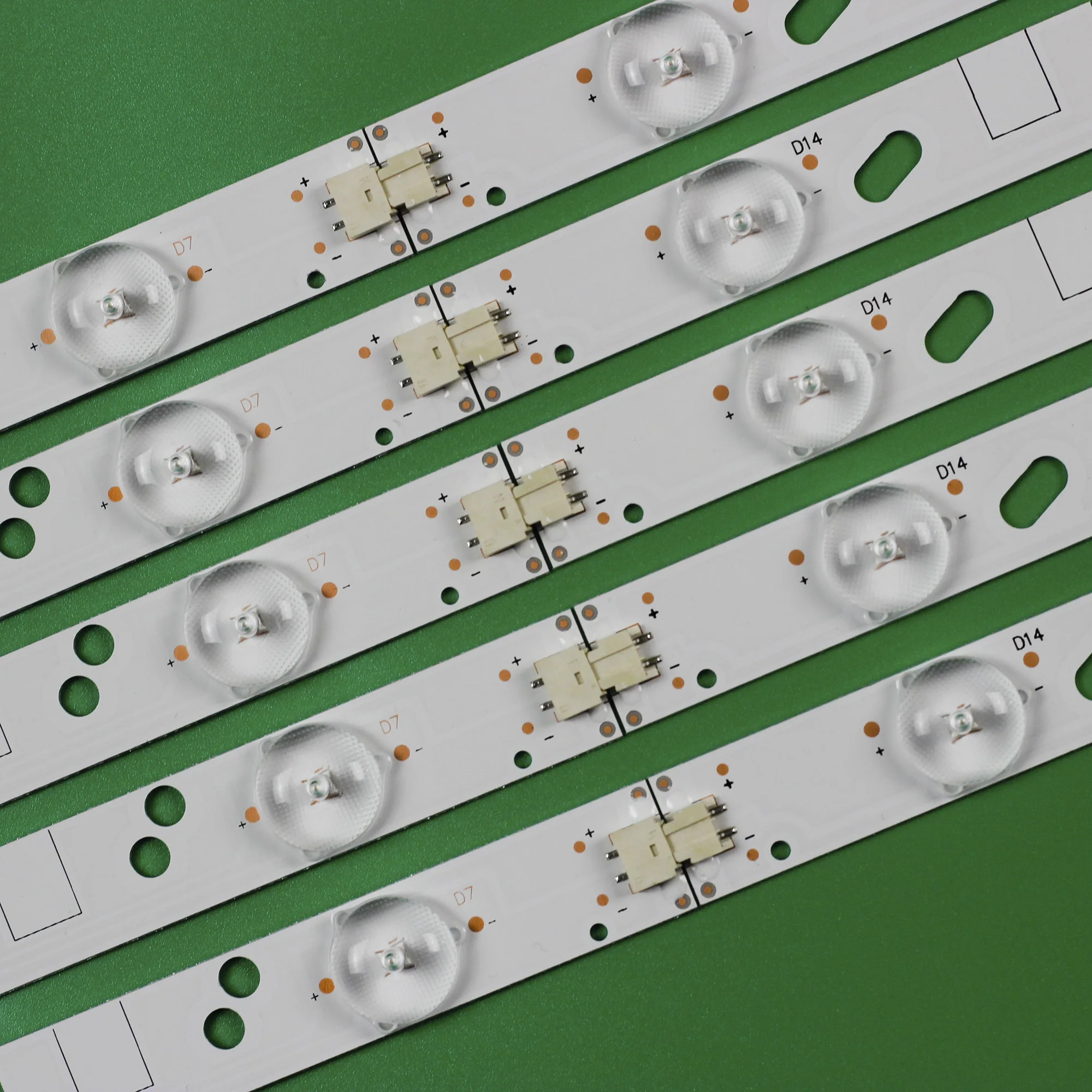 30 ชุด LED Backlight Strip ZDCX50D14R-ZC14F-02 01 ZDCX50D14L-ZC14F-02 303CX 500033   สําหรับLT-50E560 LT-50E350 LE-5018 CX500DLEDM