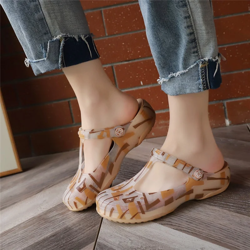 Veblen Hole Shoes Female Nurse Sandals Non-Slip Platform Beach Shoes Summer Outdoor Slippers Toe Box Soft Bottom Gel Shoes