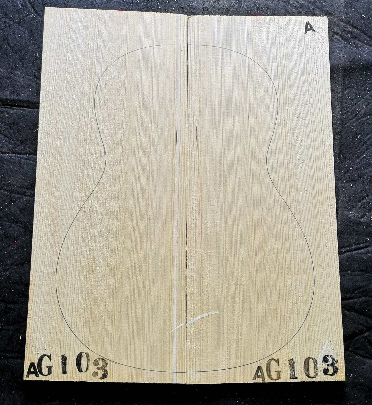 A-grade classical full single board guitar spruce panel, made in the Alps of Germany and Europe as guitar accessory material