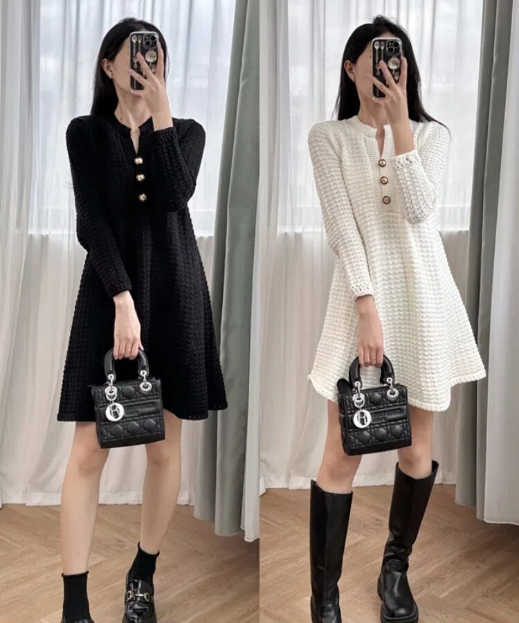 

Long sleeved dress, heavy-duty knitted short skirt, lazy feeling, holiday 2024 autumn new style, French style