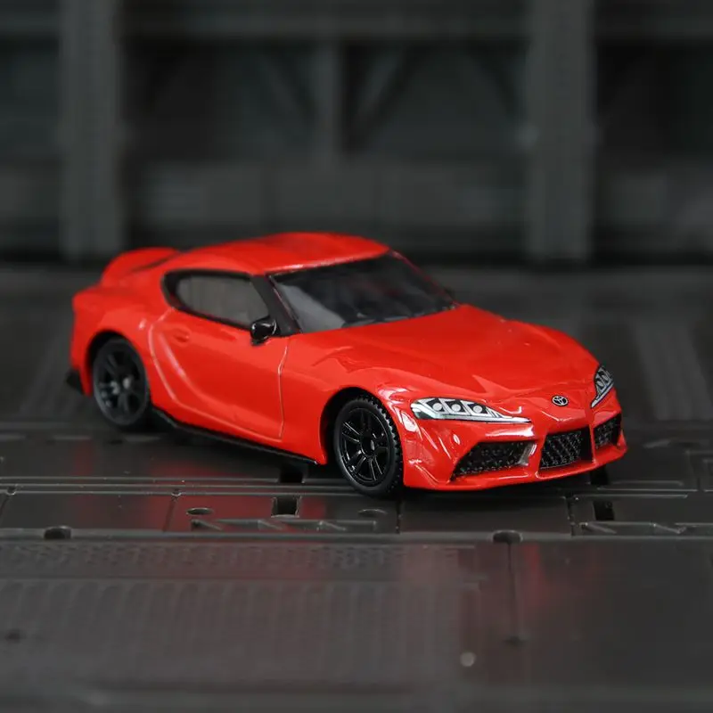 CCA 1:58 トヨタ GR スープラ合金製スーパーカーモデル、静態ミニカーは、ディテールが豊富で、精巧に作られ、高品質です。