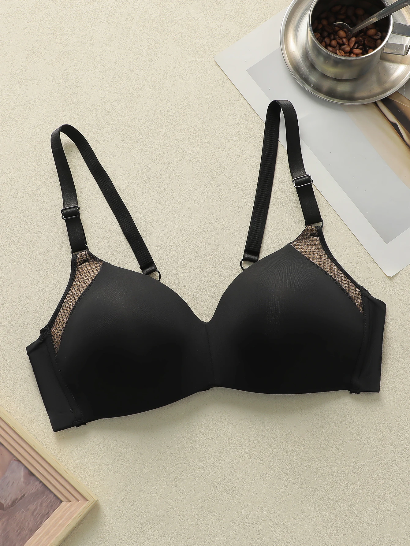 Women's sexy solid color lace lingerie without steel ring gathered shoulder straps adjustable for daily comfort bra B2949