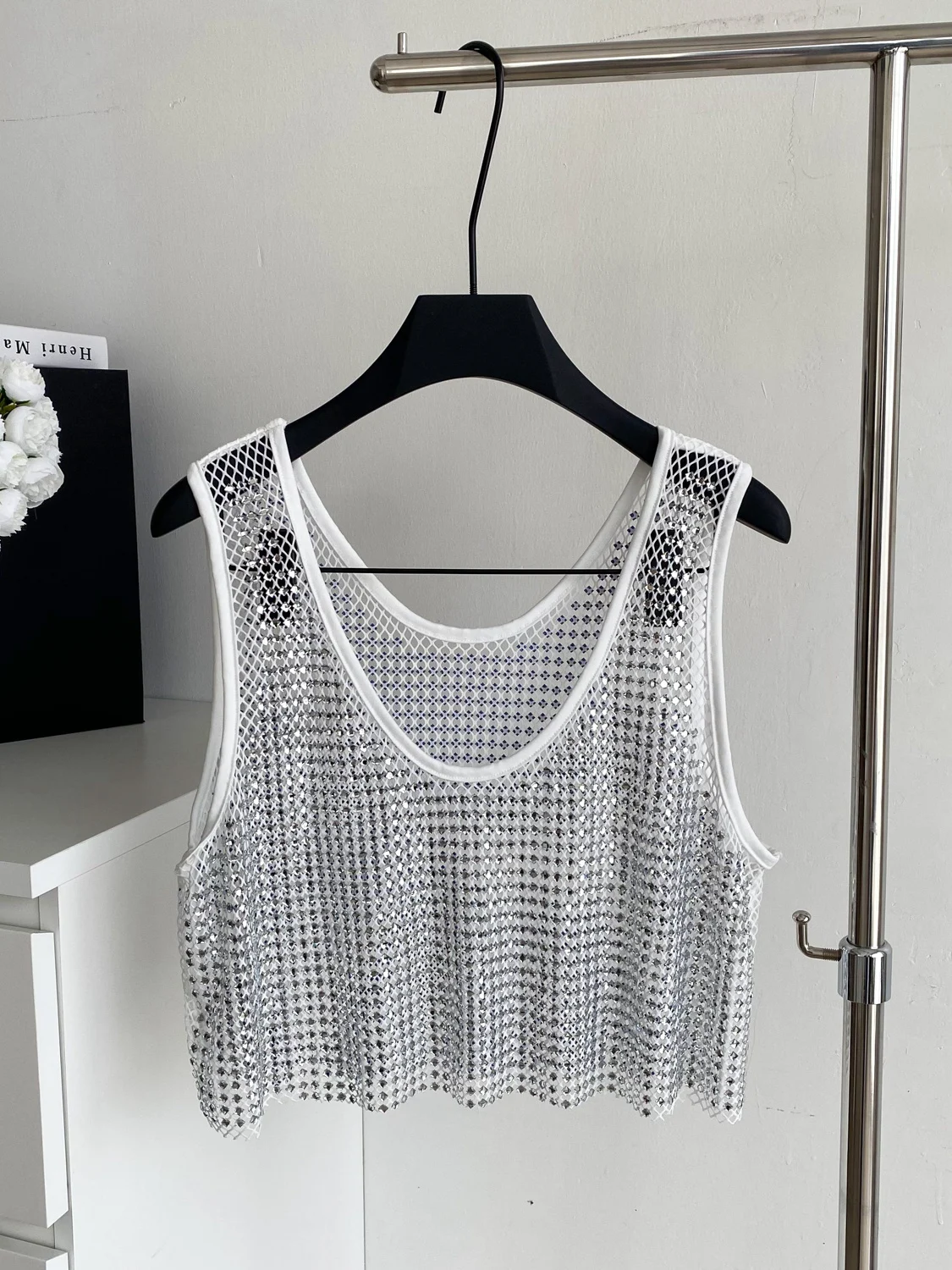 Ele Svel Kamizelka Damska Letnia Ażurowa Wyrafinowana Haftowana z Unikalnym Designem Uliczny Seksowny Top Do Pracy Z Łączonych Materiałów...