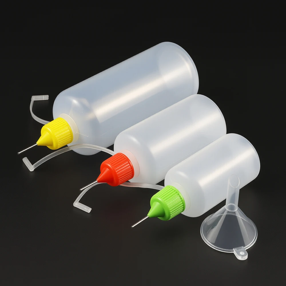 Set di 5 Flaconi Applicatori di Precisione da 10ml-120ml con Punta a Ago e 2 Mini Imbuti per Pittura Fai-da-Te e Quilling su Carta