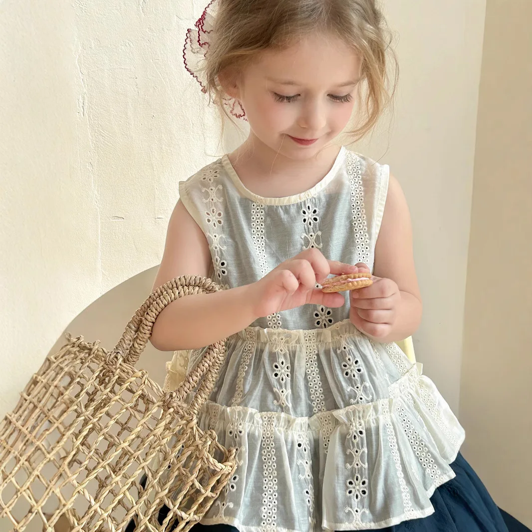 

Girls' summer dress 2025 new style flower hollow vest set girls' suspender skirt two-piece set girl dress