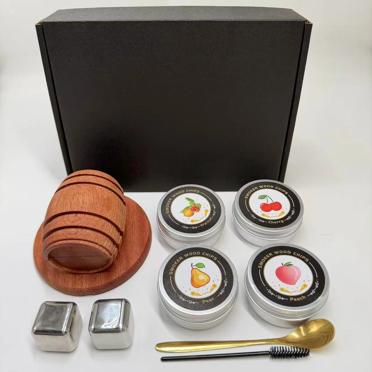 

4 Flavors Whiskey Smoker Kit Classic Cocktail Infuser Set with Wood Chips Smoker and ice cubes for Bar Drinks Kitchen Tools
