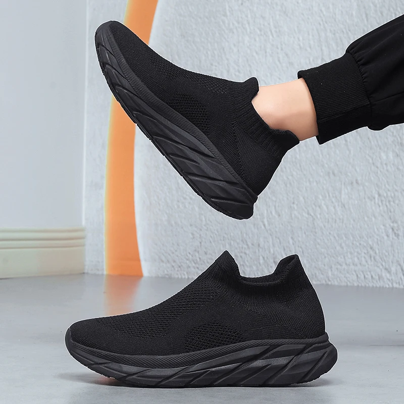 MAEDEF รองเท้าออกกำลังกายสำหรับผู้ชายน้ำหนักเบารองเท้าวิ่งระบายอากาศได้ไม่ลื่นออกกำลังกายกีฬาเดินรองเท้าผ้าใบสบาย