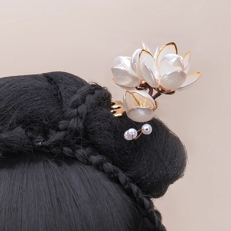 Retro Style Bridal Flower Hair Comb Woman Elegant Lotus Pearl Hair Accessories Fit Bridal Wedding Birthday Party Decor Hair Comb