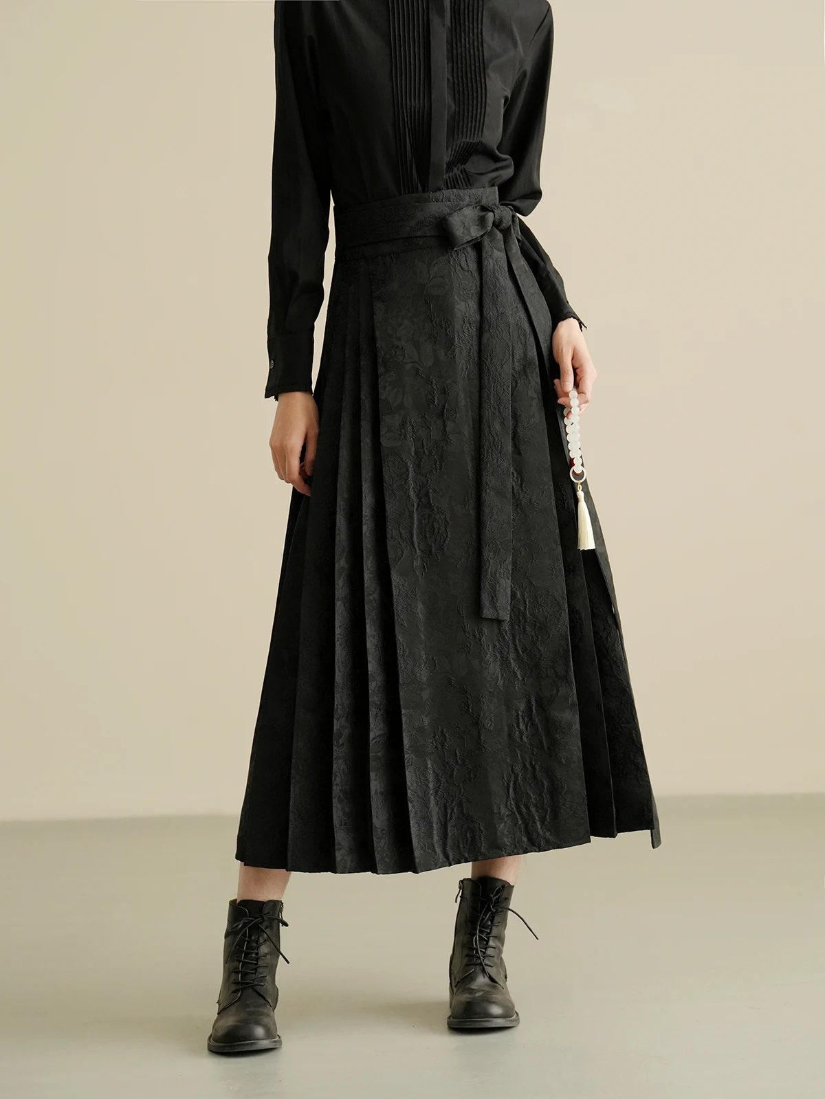 

New Chinese Sle Embroidered Relief Tailed Skirt High Waist Midi Skirt Vintage Women's Faion Spring New Arrival