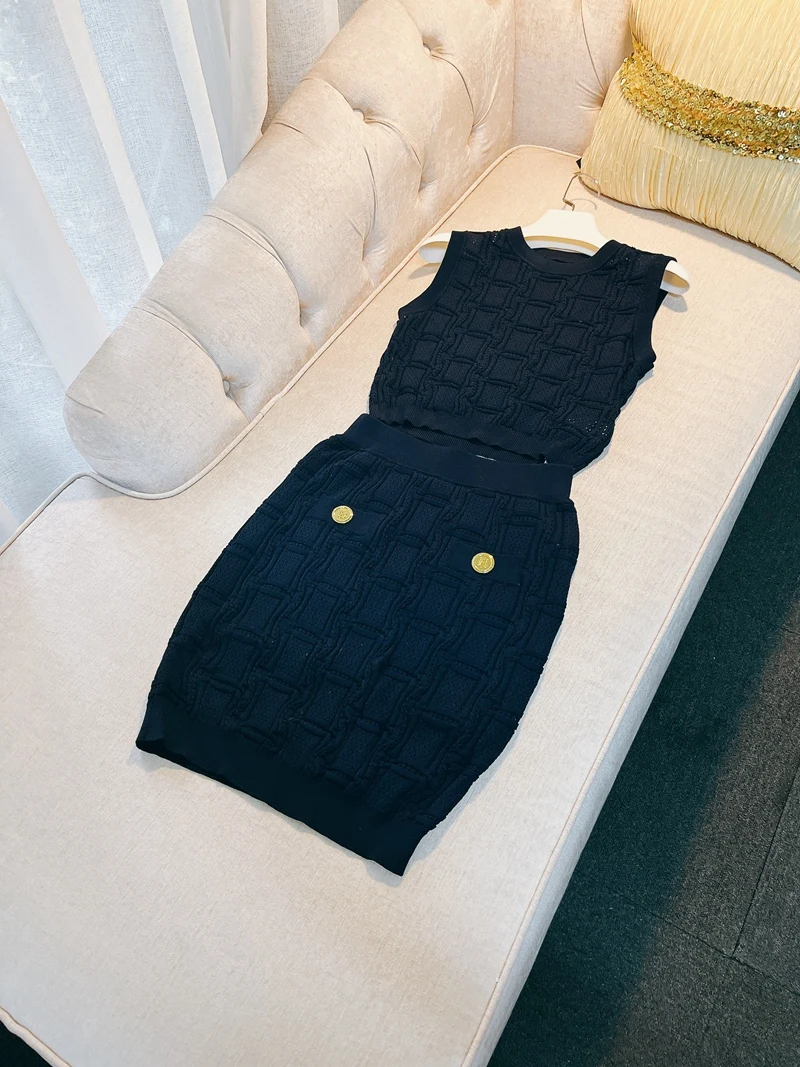

Elegant Knitted Slim Fit Vest And Skirt Set Spring Summer 2024 Fashion High Quality Polyester Fiber Wedding Party Dress