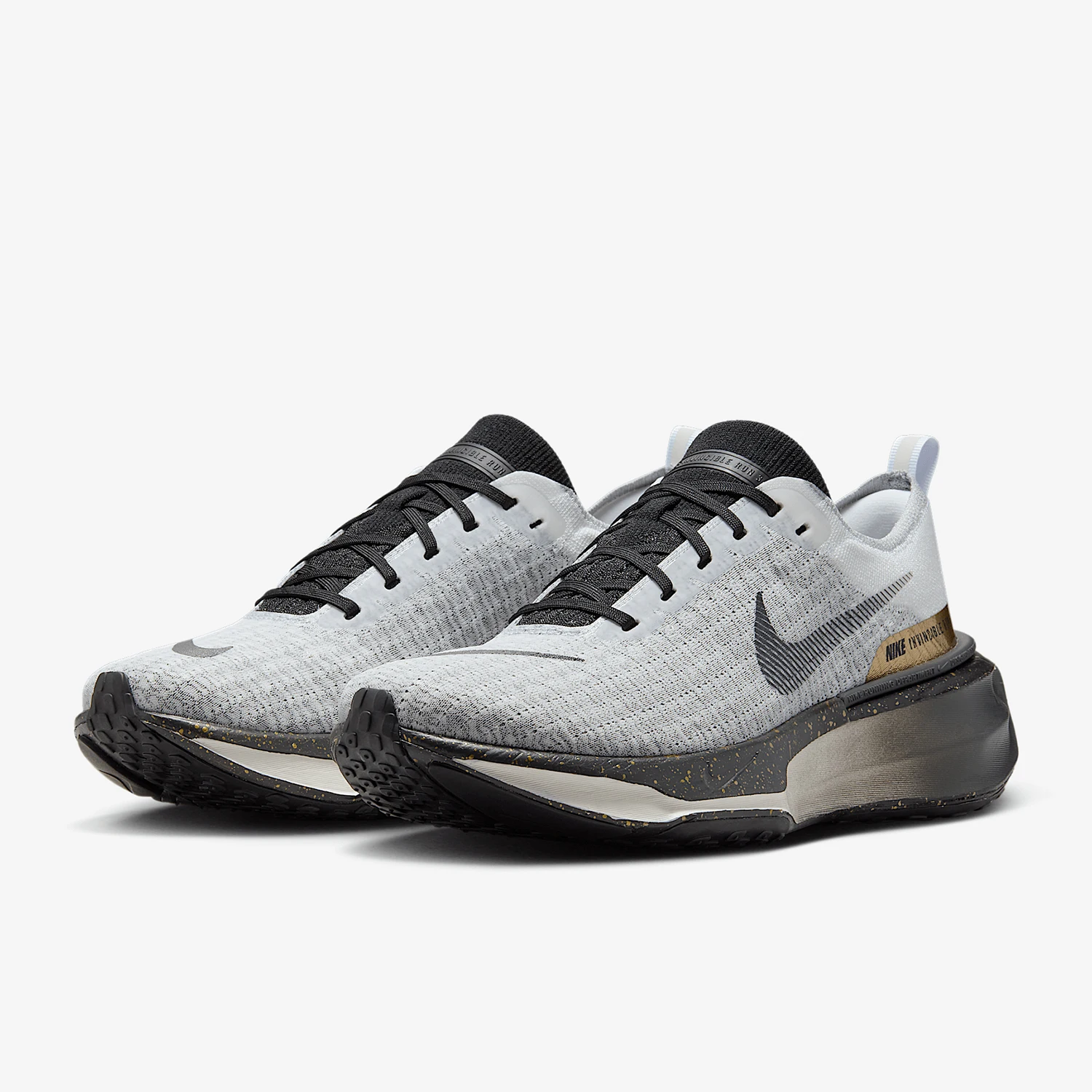 

Официальные мужские шоссейные кроссовки Nike INVINCIBLE на толстой подошве IB2756-100