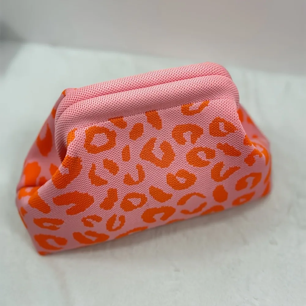 Aus China: Gestrickte Kosmetiktaschen mit großer Kapazität für Damen, Reiseaccessoires, Aufbewahrung von Kosmetik- und Hautpflegeprodukten – Detail 5