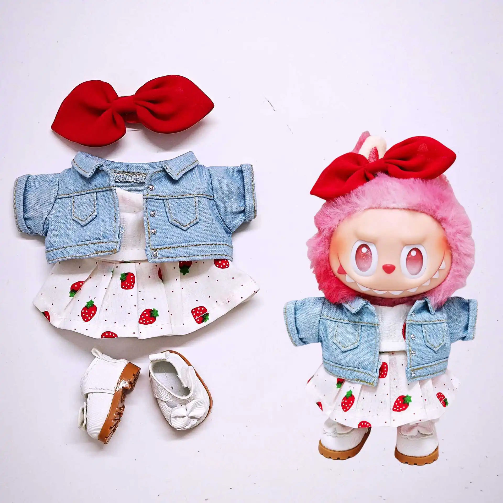 Kleding voor Labubu 1e-3e generatie 15/17cm poppen Leuke denim- en aardbei-outfitset - Jean-jasje Aardbei - Jurk met print