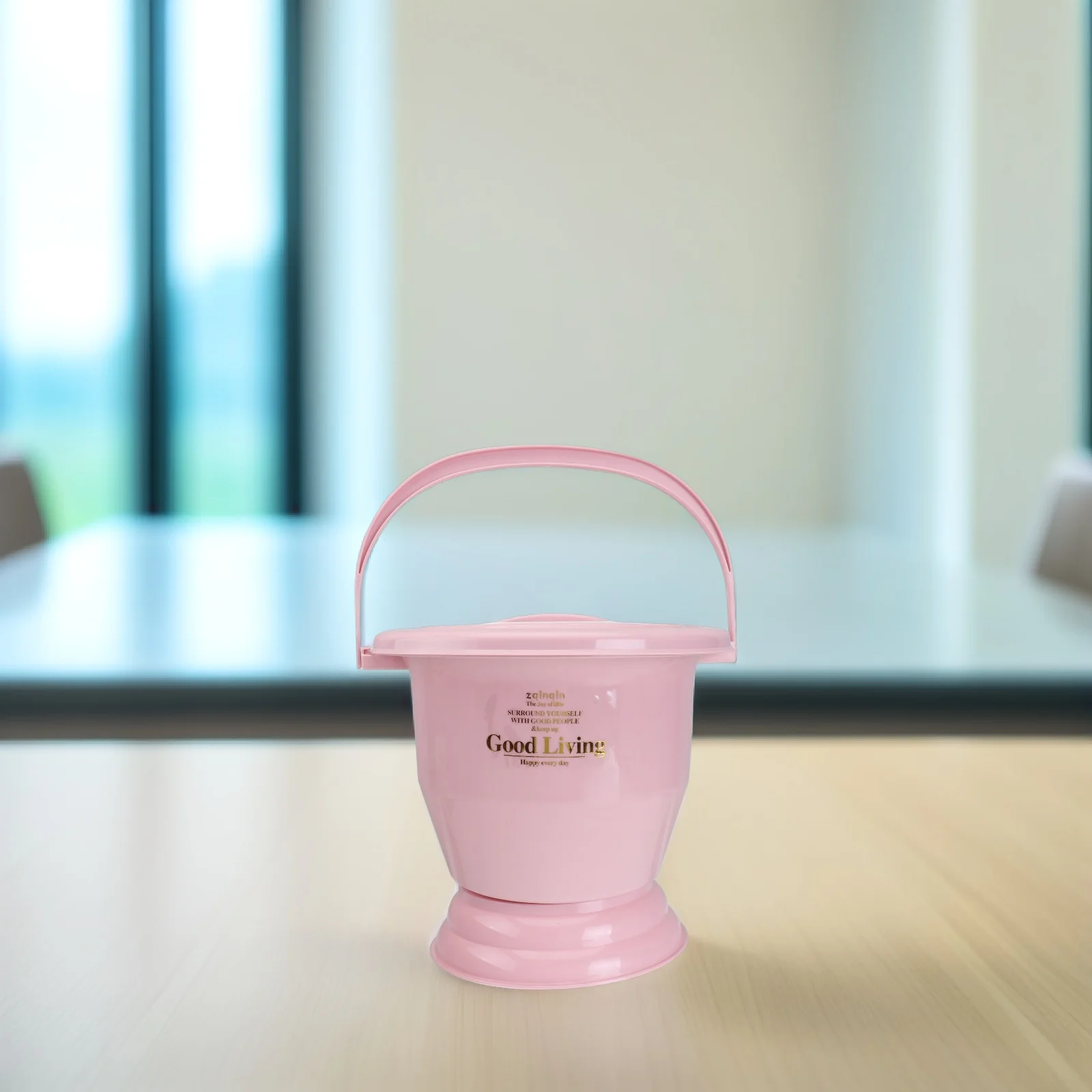 

1pc Thickened Bedpan Chamber Pot With Locking Lid Portable Plastic Urinal For Adults Children Home Use Durable Pp Material Stain