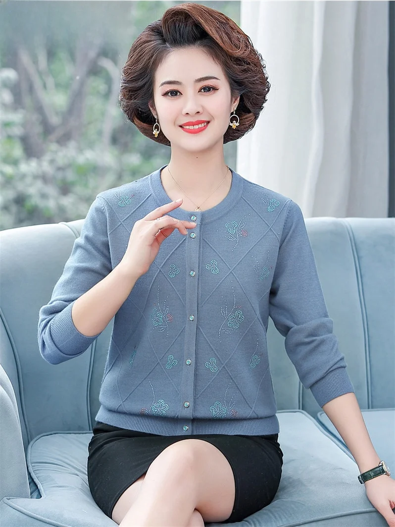 

Новый осенне-зимний шерстяной кардиган для женщин среднего возраста, вязаный свитер с круглым вырезом, верхняя одежда для мам