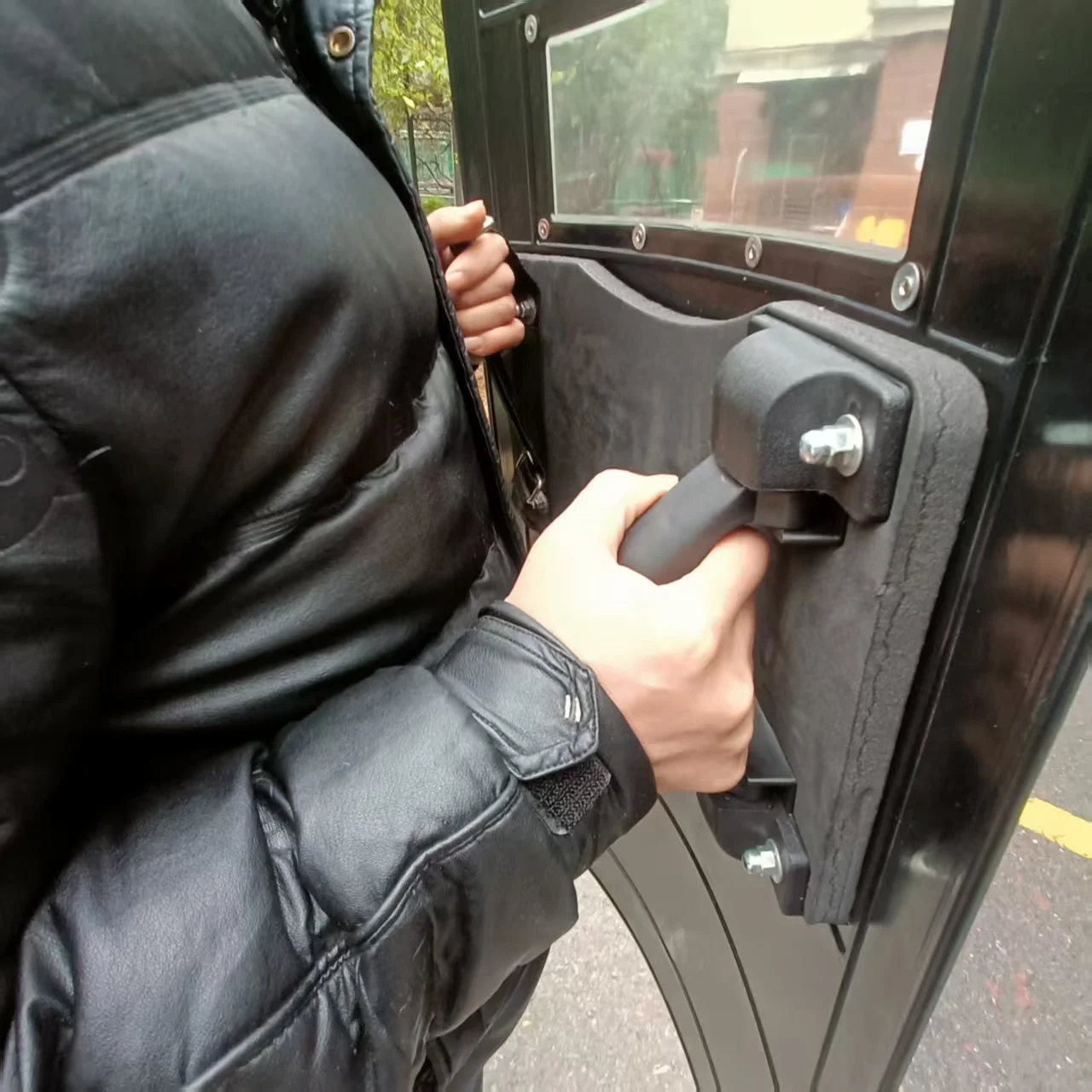 Riot Shield Handheld Explosion Shield Security Campus Militia Security Equipment PC Shield Anti stab Explosion-proof ABS