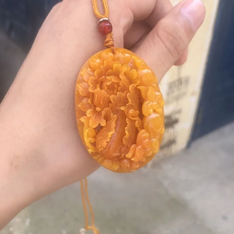 Natural Handmade Carved Yellow Dragon Jade Cabbage Pendant with Palace Style and Fashionable Charm