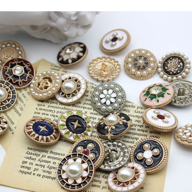 6PCS Retro Hollow Flower Rhinestone Buttons Sparkling Crystal Blazer Clothes DIY Sewing Pearl Button