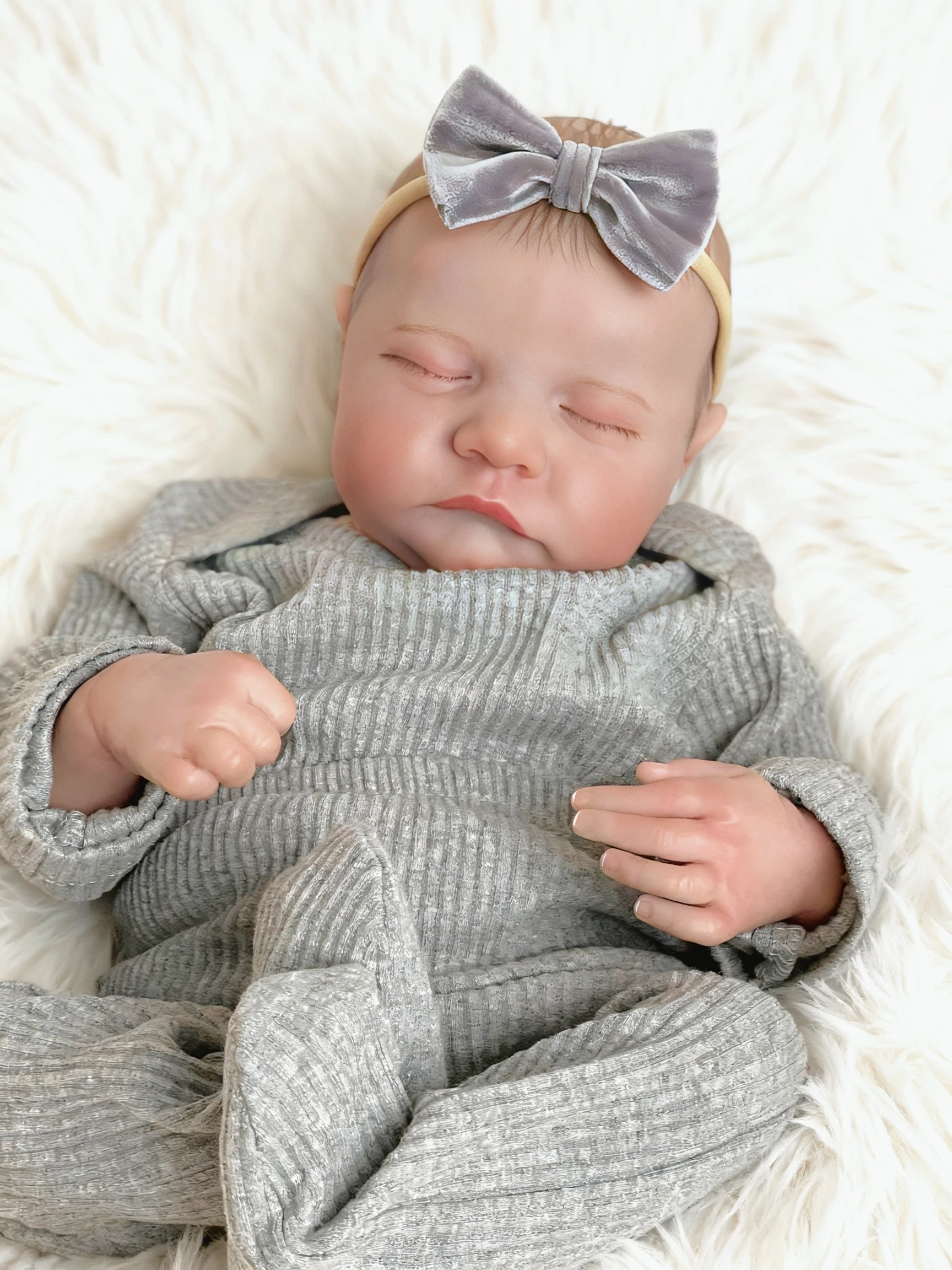 

1 шт., милая кукла реборн, полностью 19-дюймовая реалистичная кукла для маленьких девочек, идеально подходит для подарков на день рождения. Пасхальные подарки,