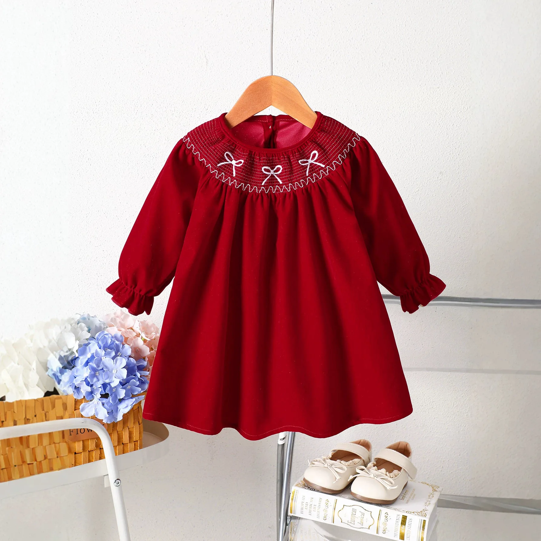 New girls red velvet dress baby embroidered bow long sleeve princess dress foreign style