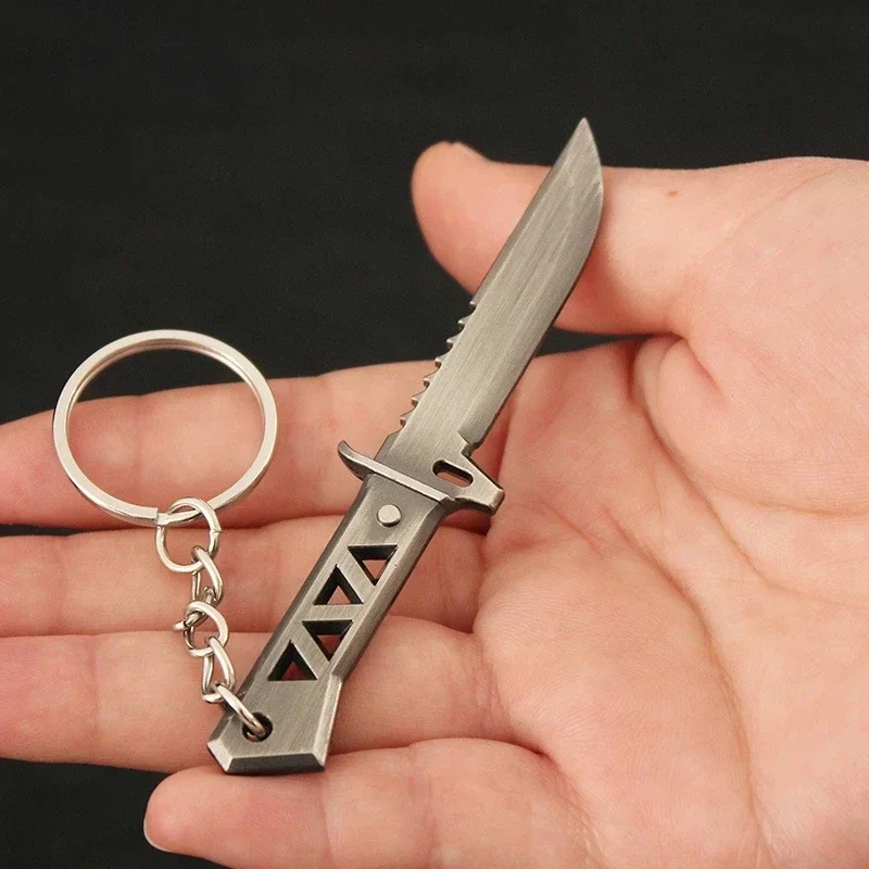 9cm Valorant Melee Reaver Model Pendant Keychain for Men Teens Xenohunter Skin No Sharp Metal Key Ring Fans Collectiable Jewelry