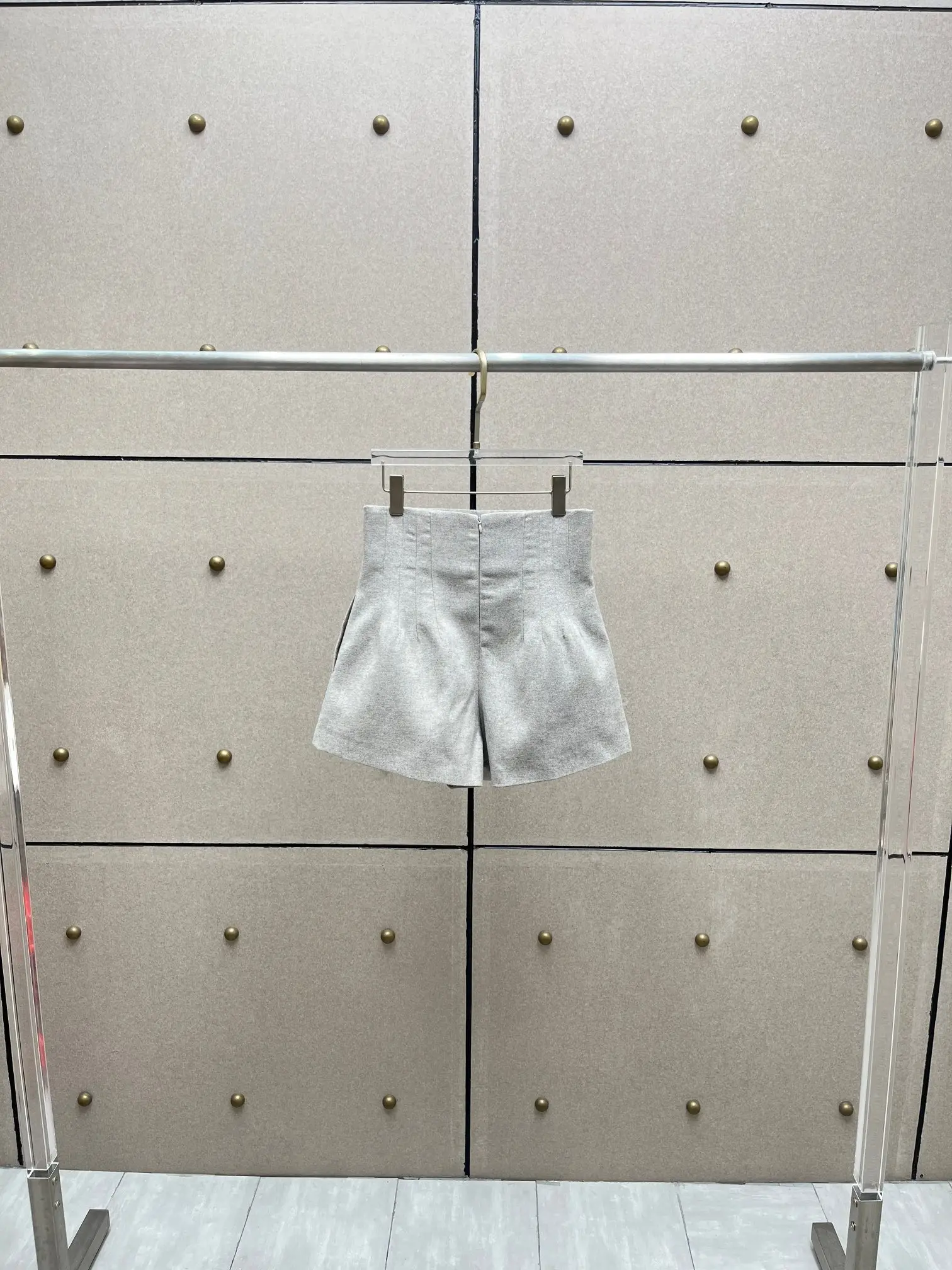 شورت عالي الخصر مزيج الصوف نمط ركاب أنيق مع صورة ظلية منظمة شورت نسائي خريف 2025 وصول جديد #6