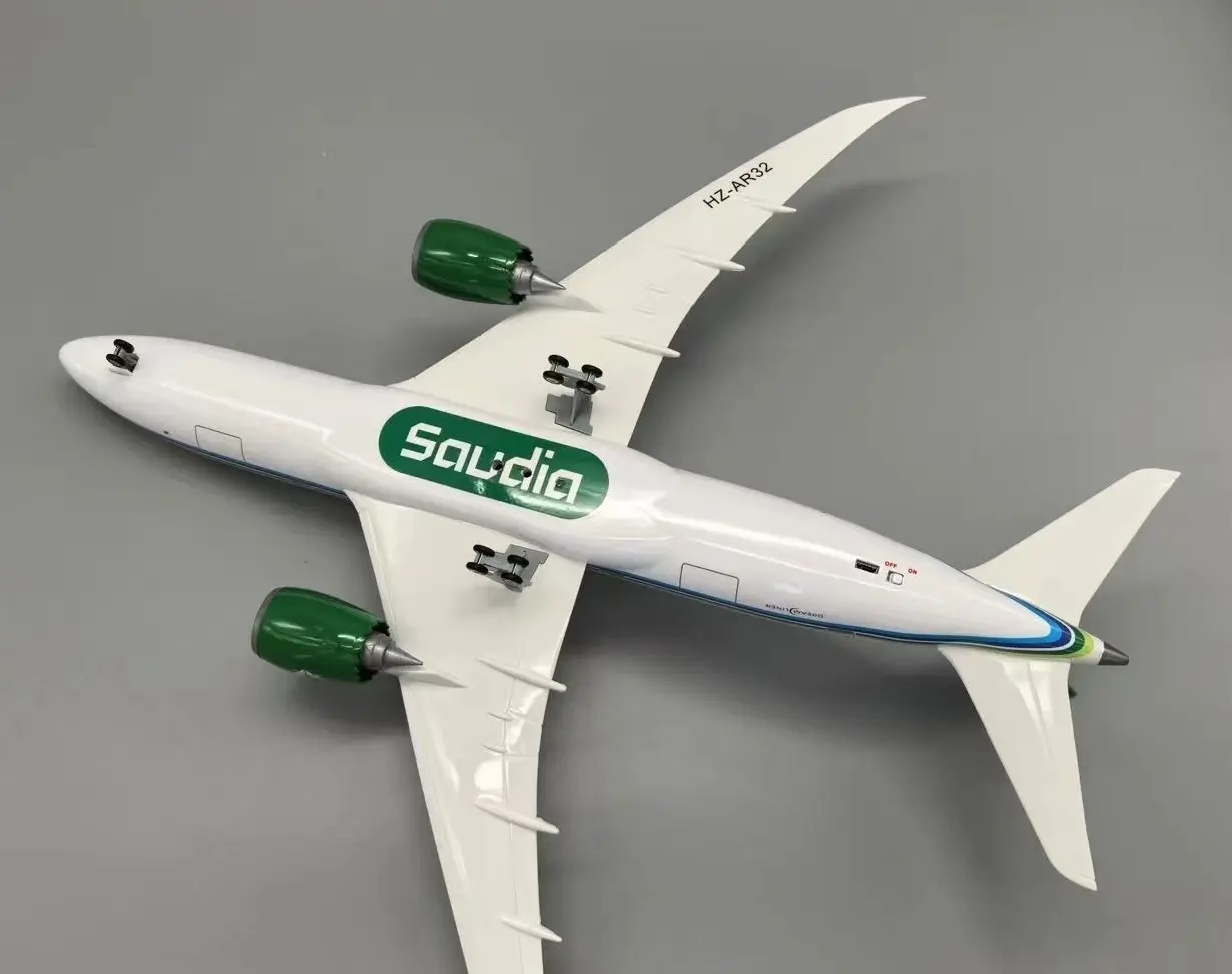 1:130 Scale 43cm 787 Boeing Jetliner Saudi Arabian Airlines B787 Aircraft Model Die-Cast Resin Aircraft Jewelry with LED Lights