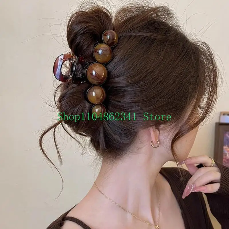 

652F Acrylic Hair Claw Clip With Gradients Beaded Designs For Female Teens Daily Use